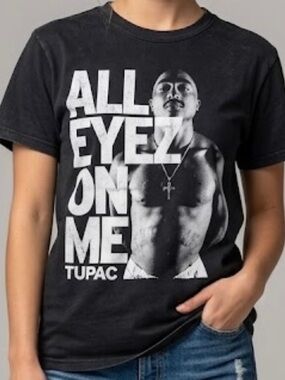 2PAC Tupac Distressed Black Band Concert Tee Shirt Womens Small Mens XSmall